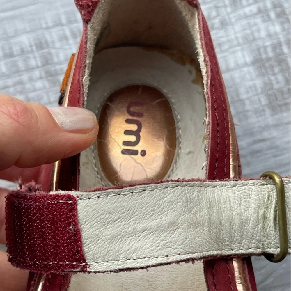 Umi girl’s shoes, size 26.